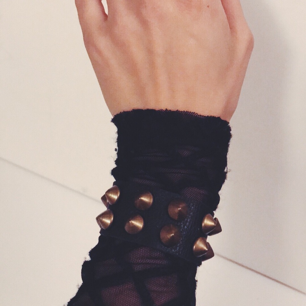 ✖️REBEL ROW Cuff✖️